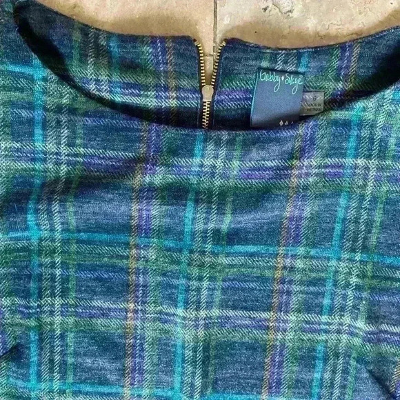 Gabby Skye Shift Dress Navy Size 6 Violet Plaid Ruffle Sleeves Cozy Fall Career - Picture 10 of 16